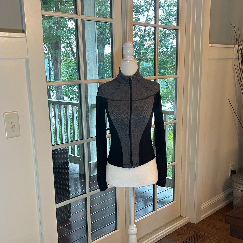 Ivivva Black and Gray Define Jacket